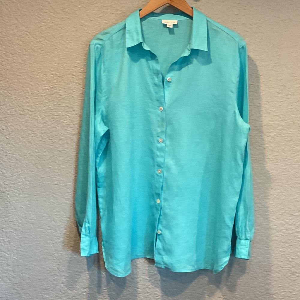 J. Jill Linen Aqua Button-Down Shirt. Size misses Medium